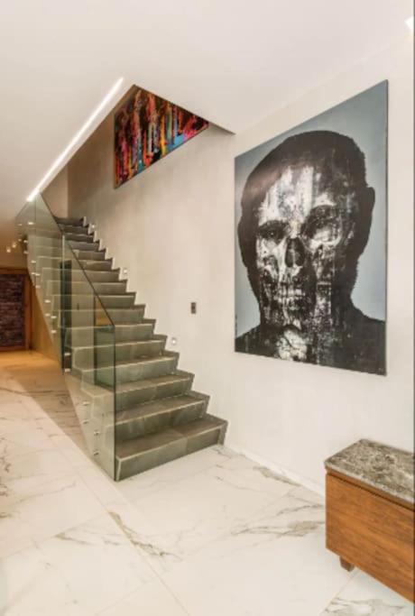 Three Bdr Luxury Centric & Private Kite Apartment