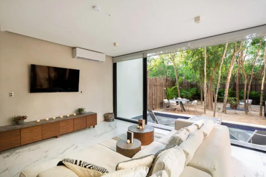Three Bdr Luxury Centric & Private Kite Apartment *